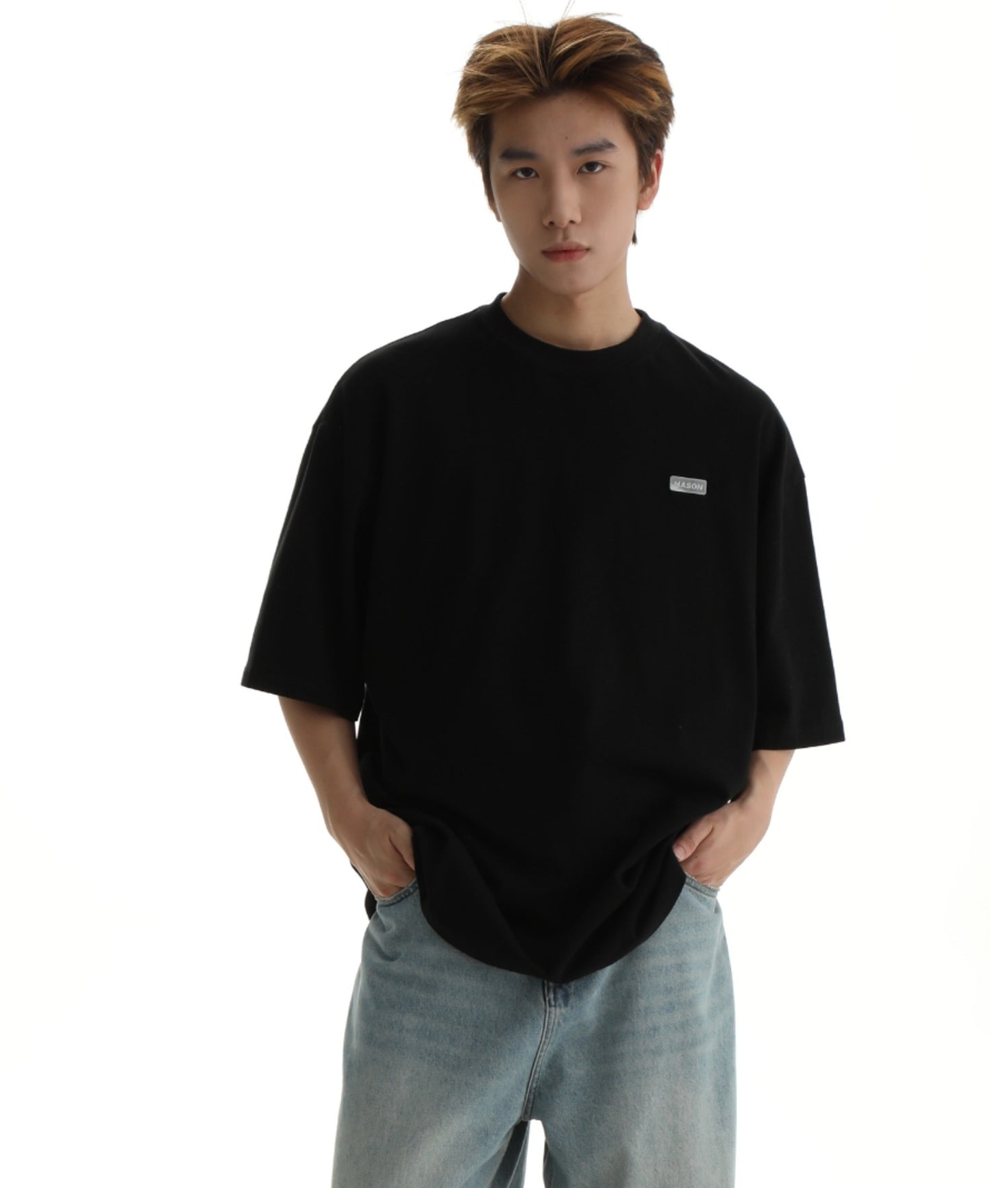 Big silhouette logo plate simple T-shirt DT2129