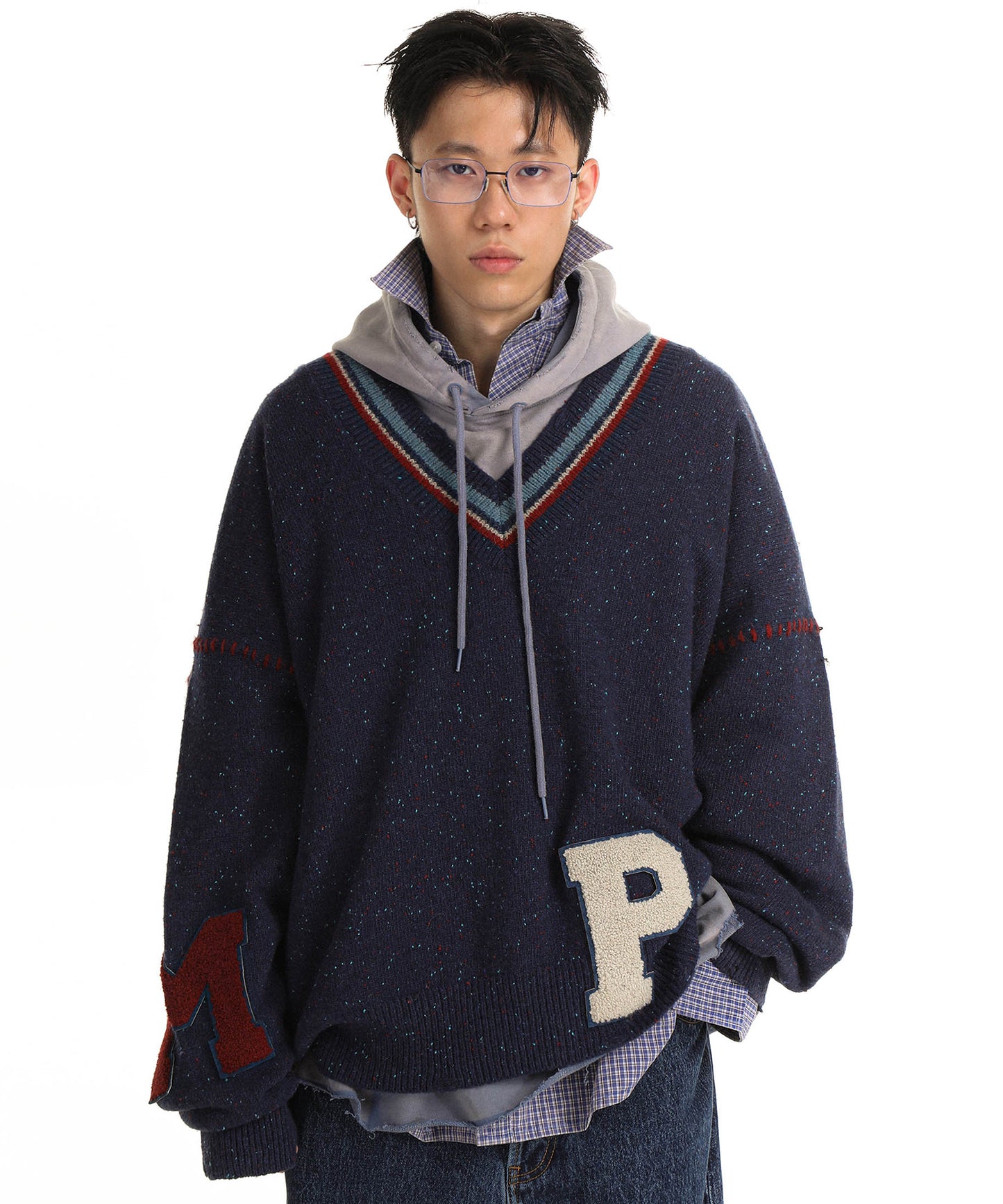 Oversized V-neck logo patch knit MY2124