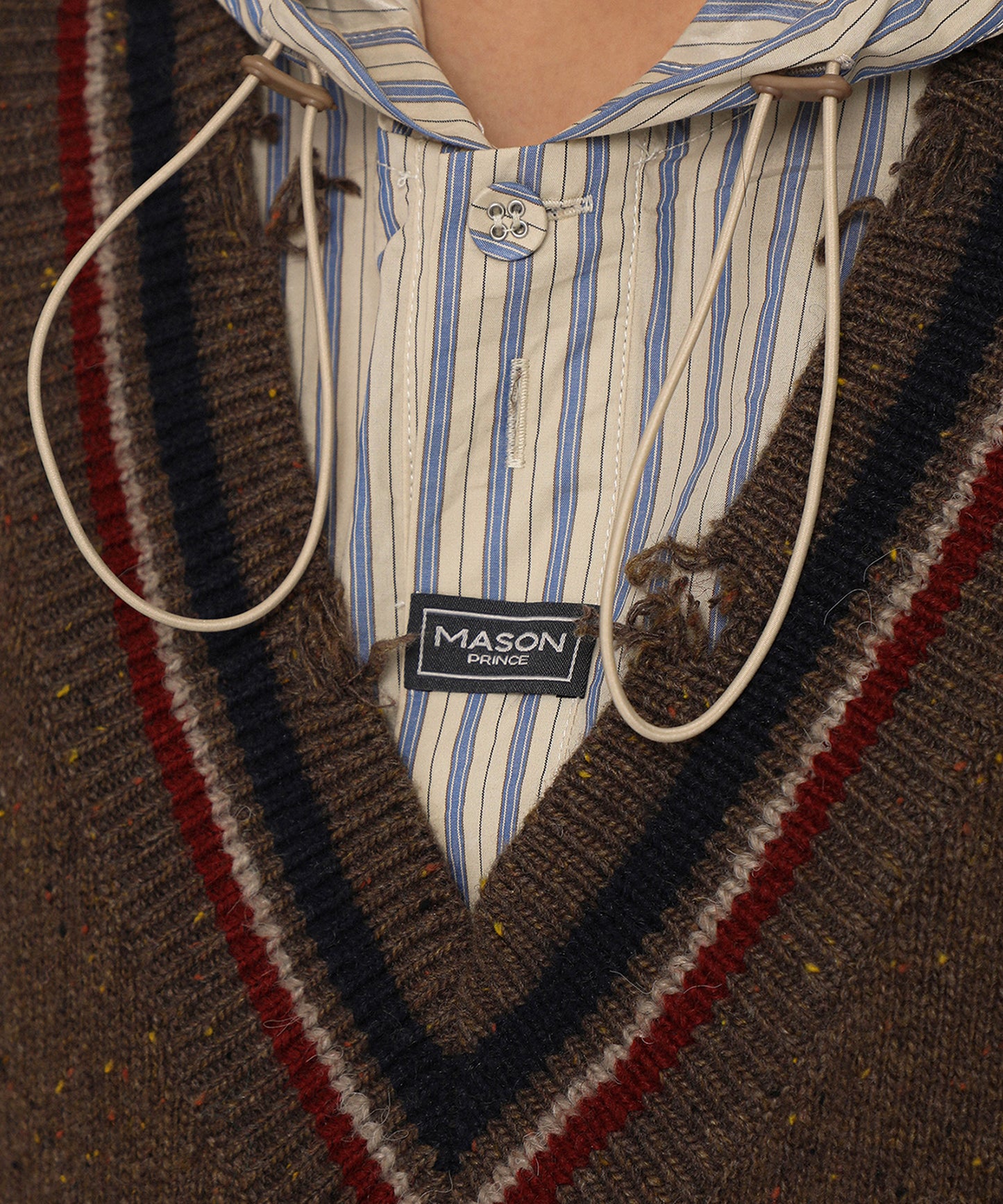 Oversized V-neck logo patch knit MY2124