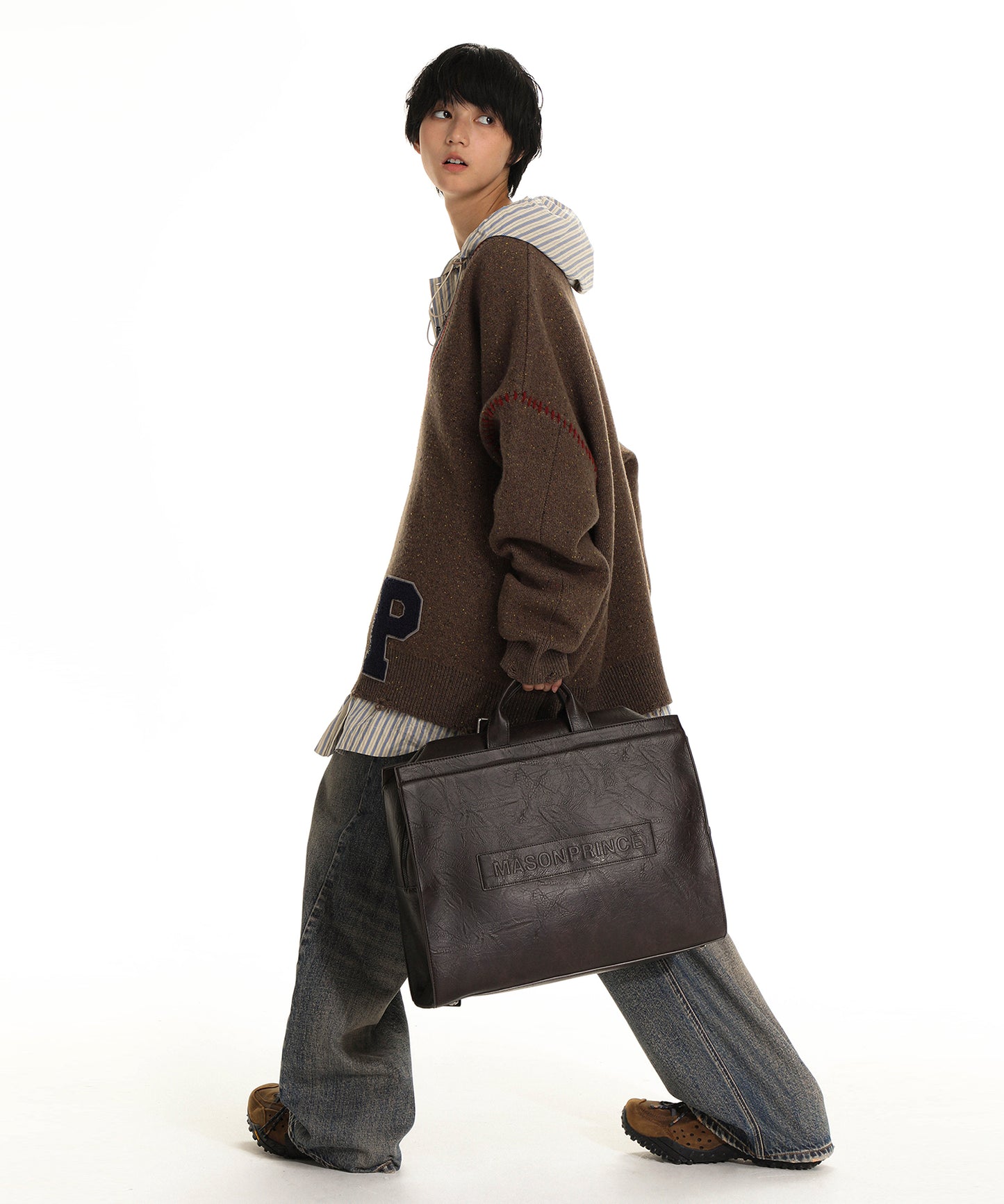 Oversized V-neck logo patch knit MY2124