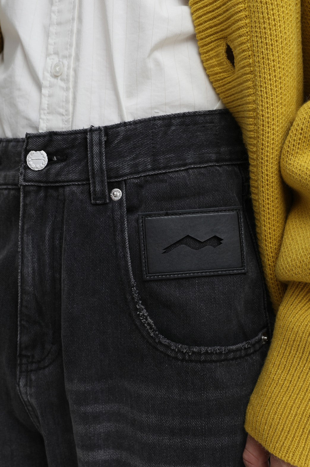 Wide straight silhouette high waist denim pants NZK5020