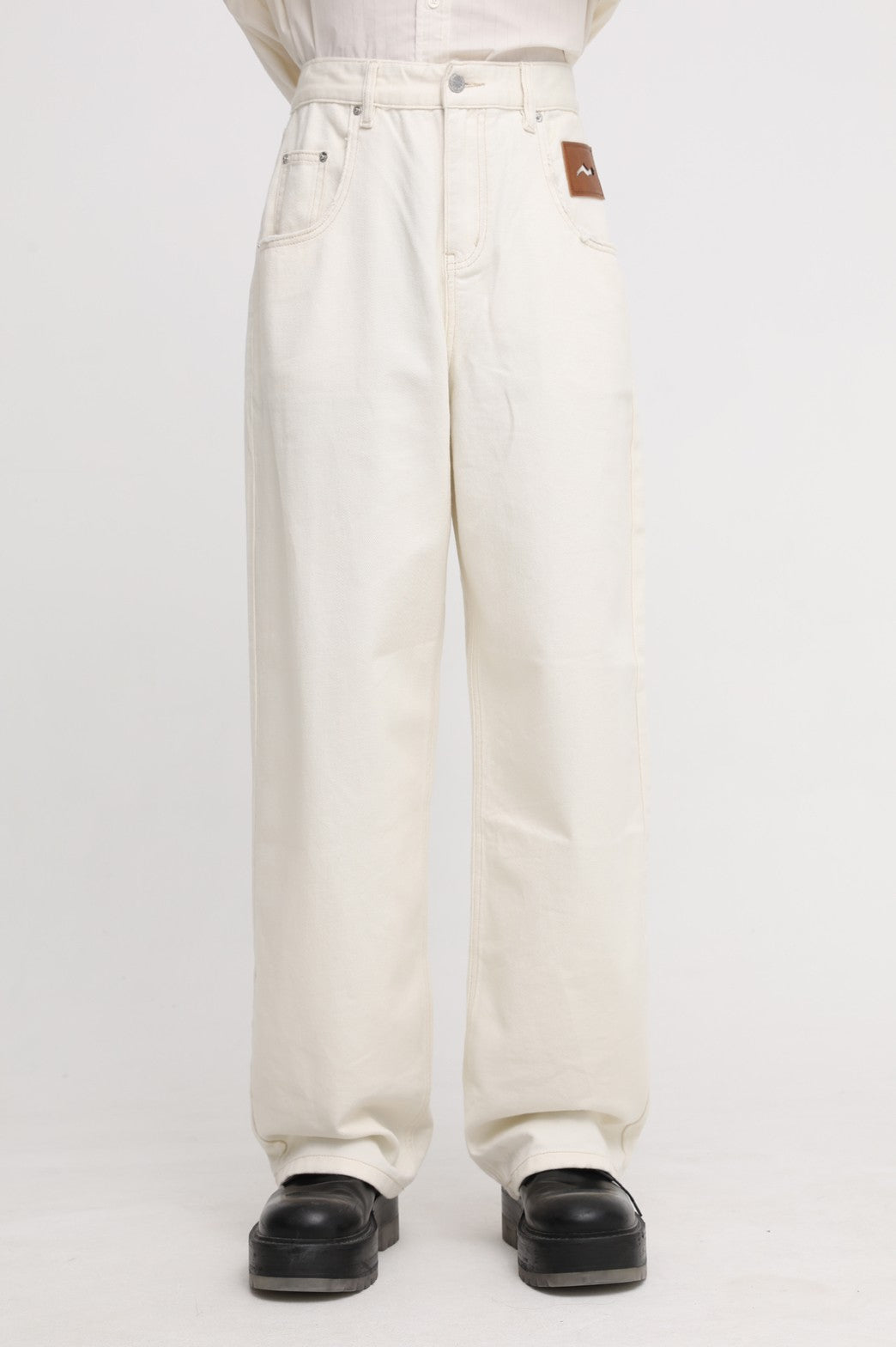 Wide straight silhouette high waist denim pants NZK5020
