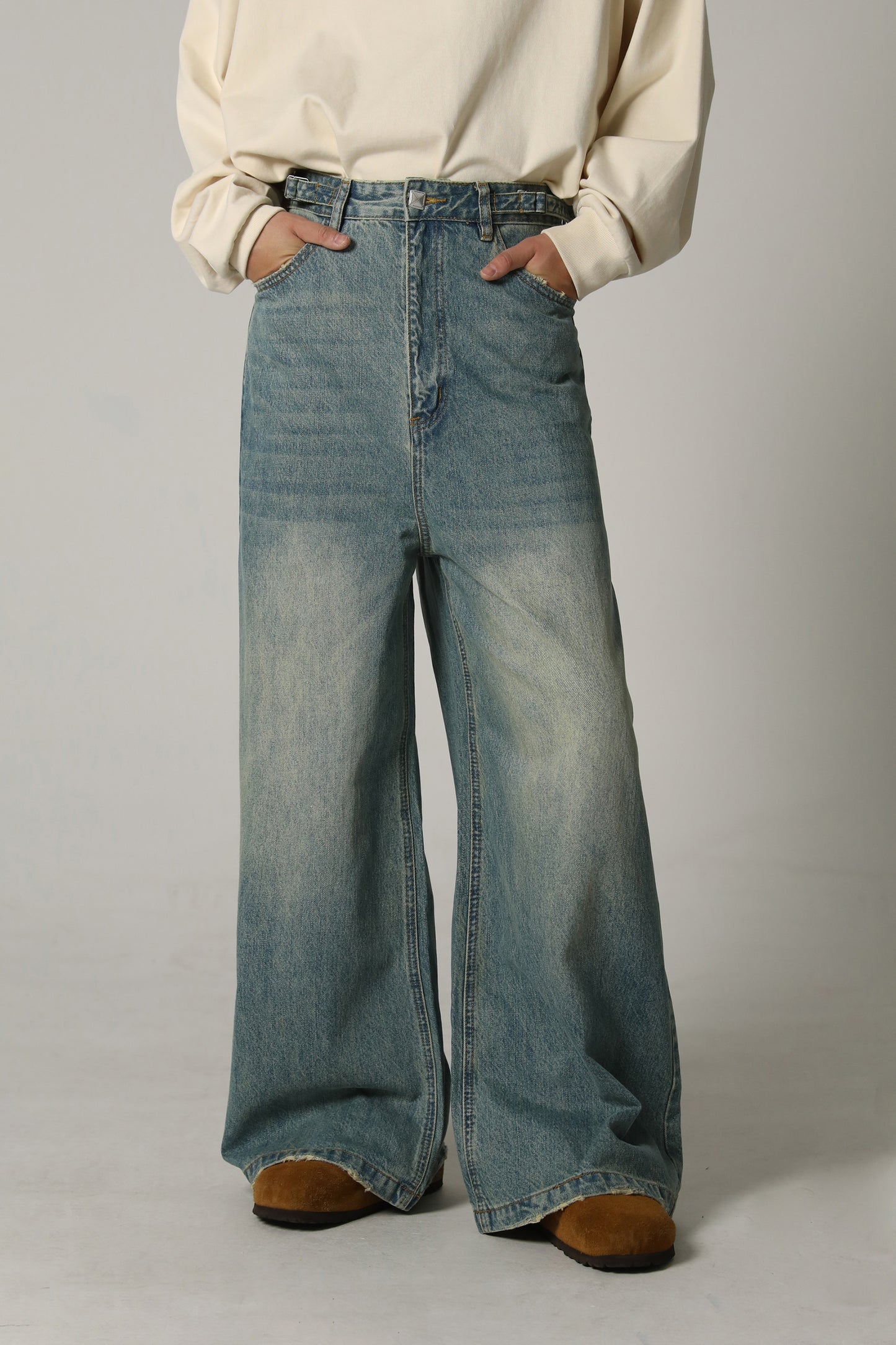Side belt wide flare denim pants NZK6069