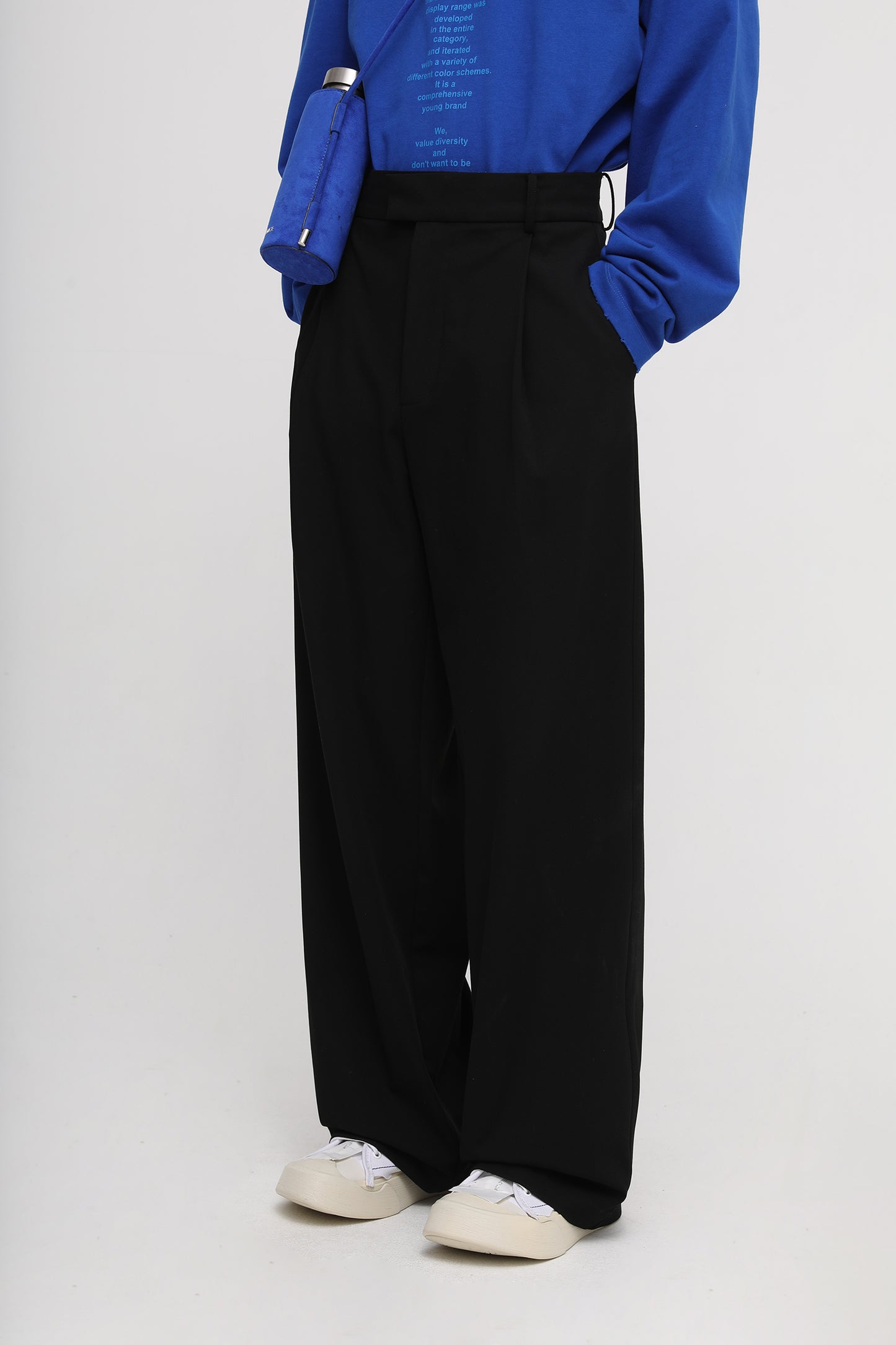 1-tuck wide silhouette slacks SK2050