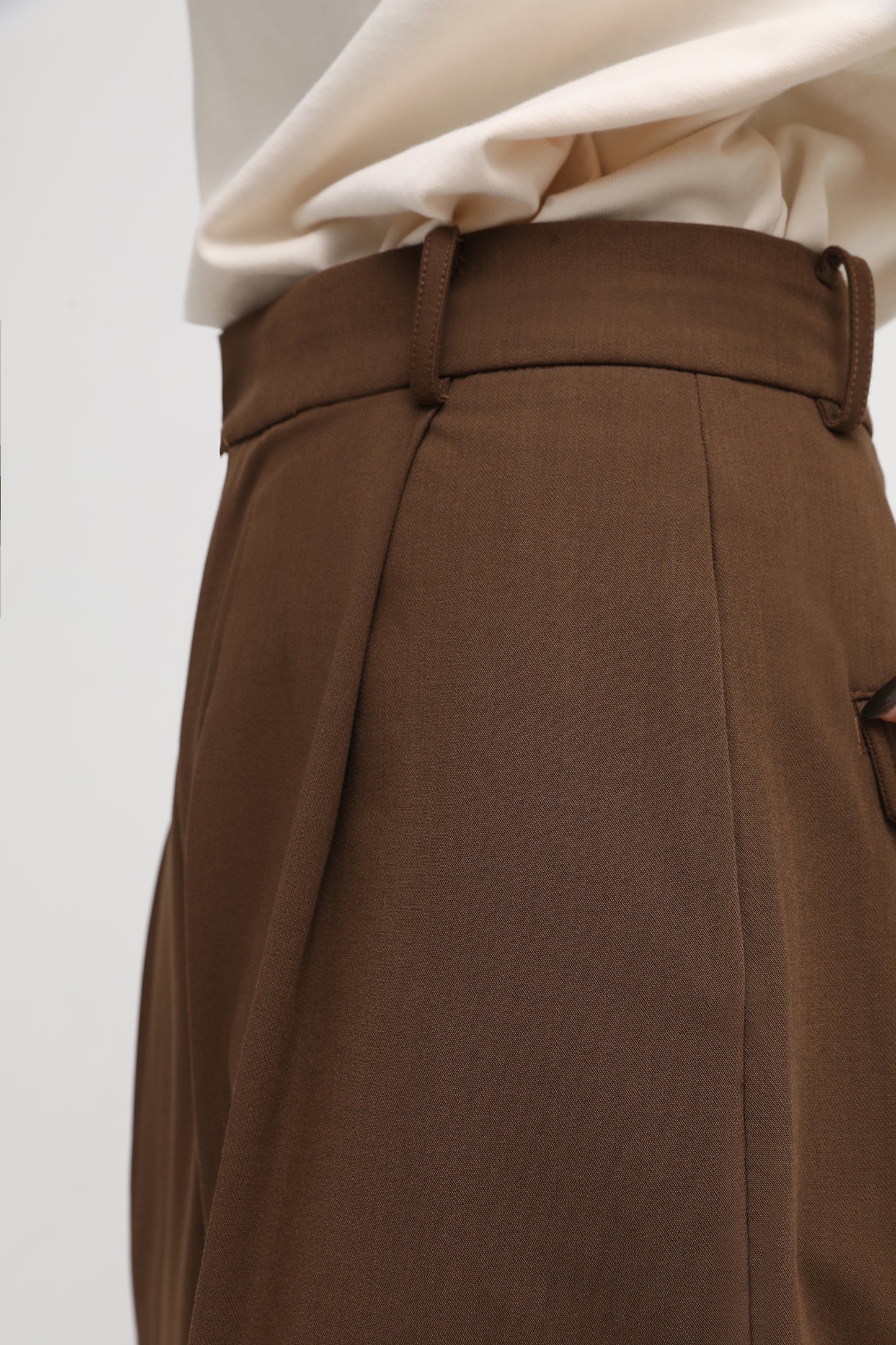 1-tuck wide silhouette slacks SK2050