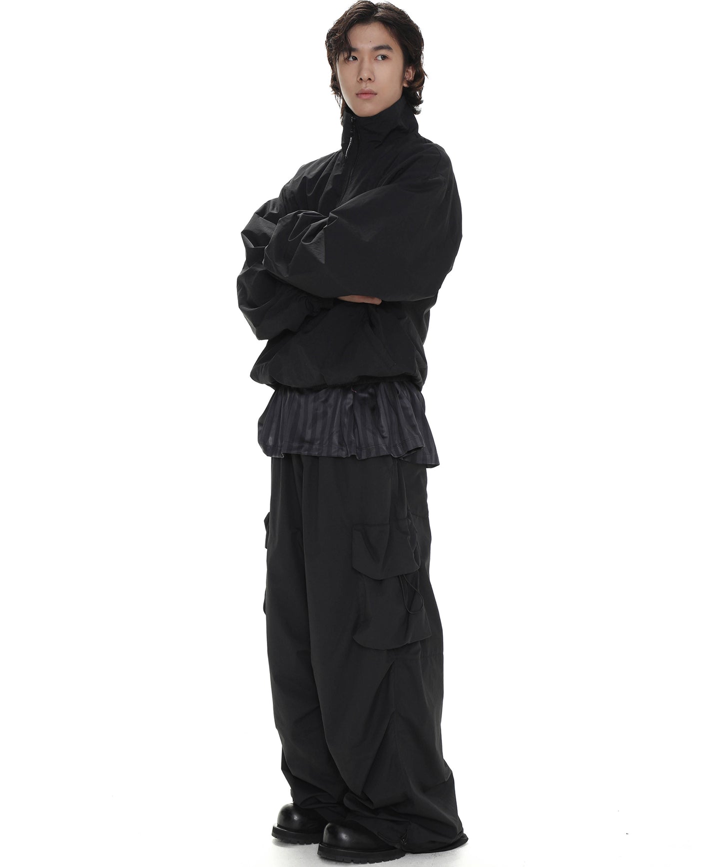Wide silhouette elastic waist nylon cargo pants XXK4227