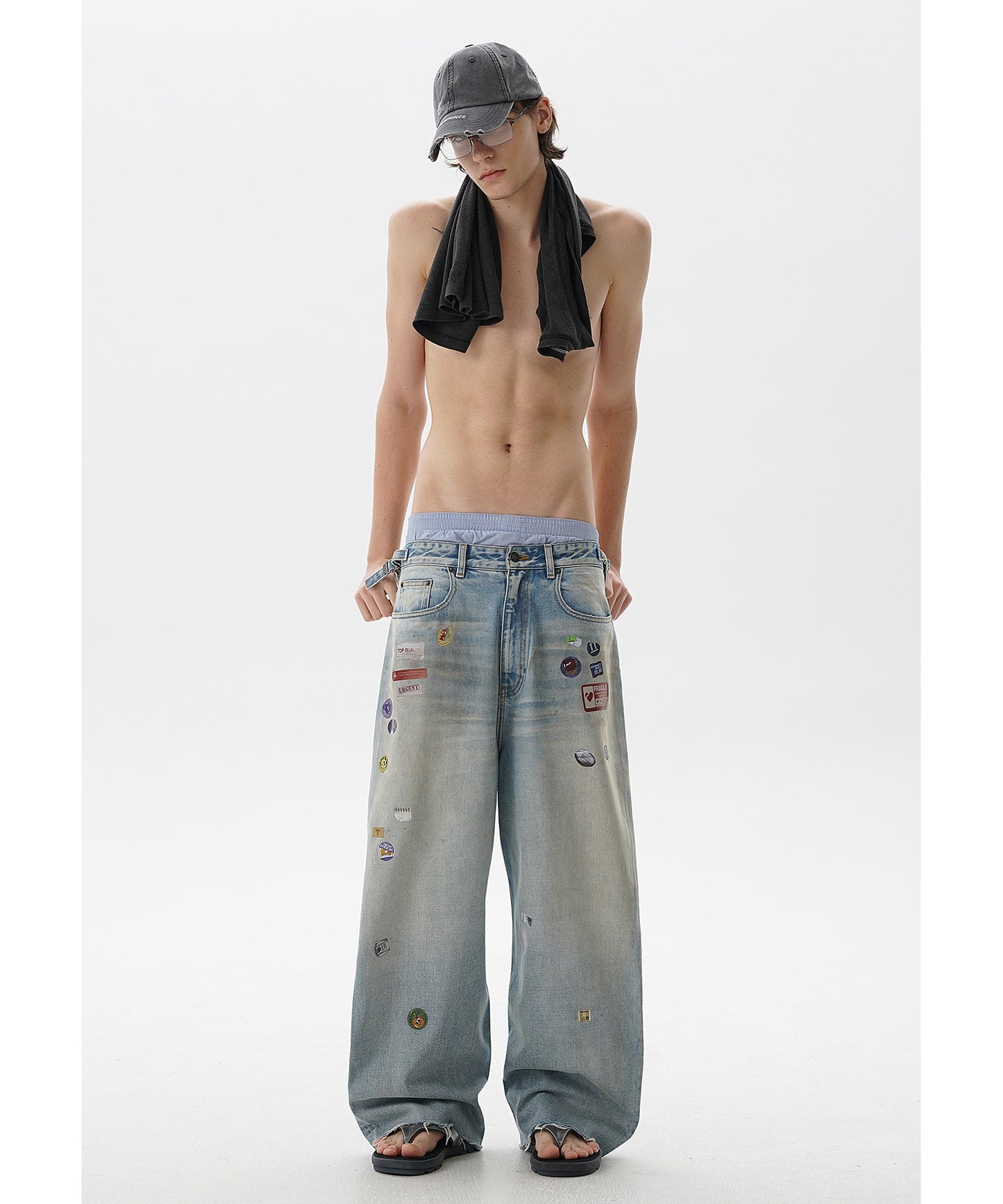 【自社サイト限定】ルーズフィット ステッカープリント サイドベルト付き デニムパンツ NZK6237【MASONPRINCE】【2025SS】
